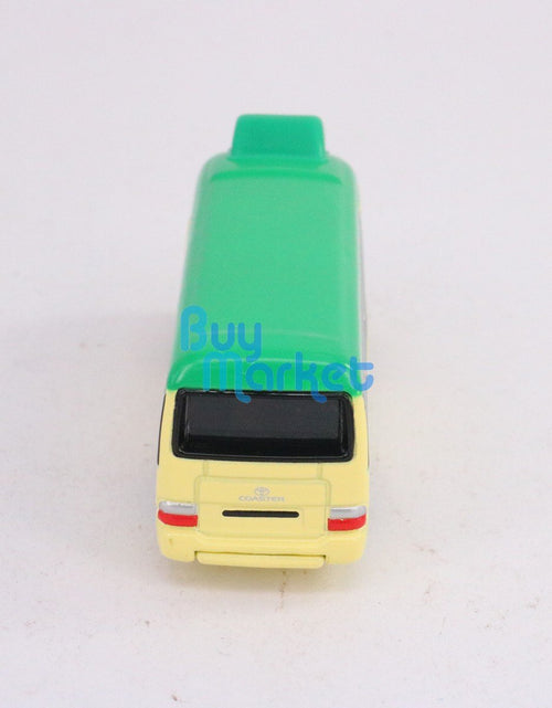 Load image into Gallery viewer, Takara Tomy TOMICA Hong Kong Minibus Toyota COASTER Green Scale 1/89 Diecast car
