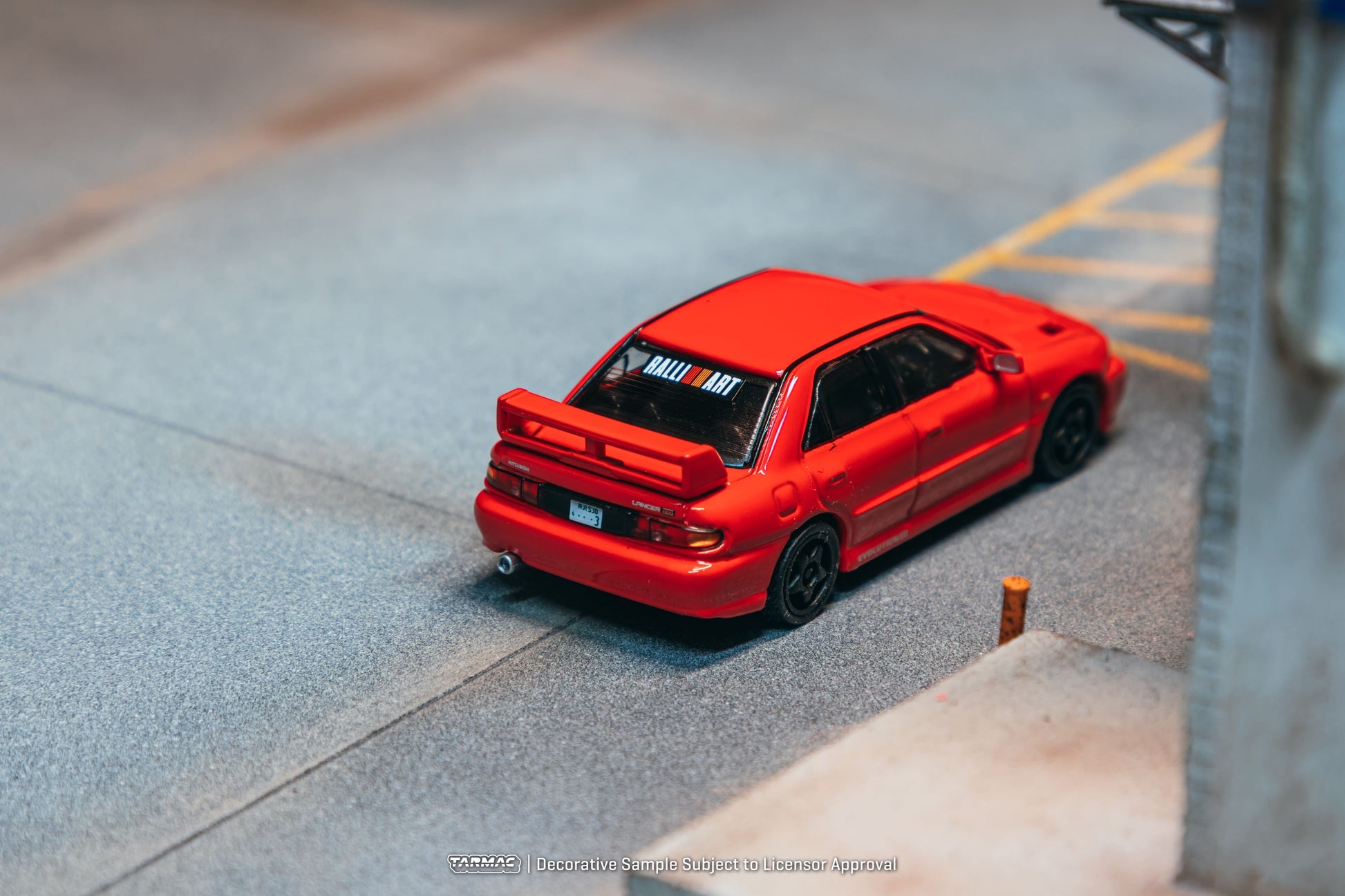 (Pre-order) Tarmac Works 1/64 Mitsubishi Lancer GSR Evolution III Red