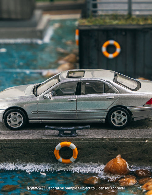 Load image into Gallery viewer, Tarmac Works 1/64 Mercedes-Benz S-Class Brilliant Silver Metallic
