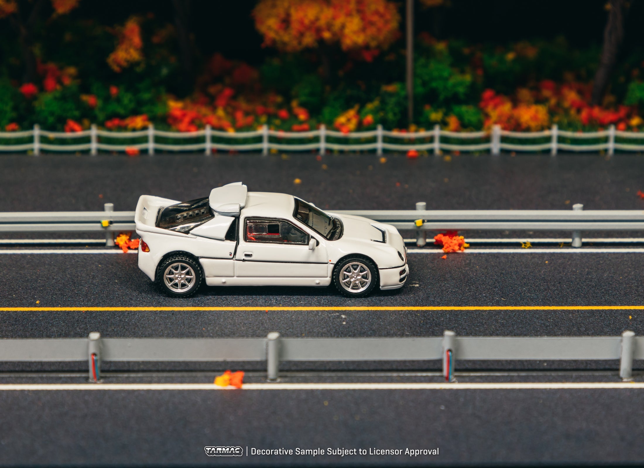 Tarmac Works 1/64 Ford RS200 White Diecast Model Car