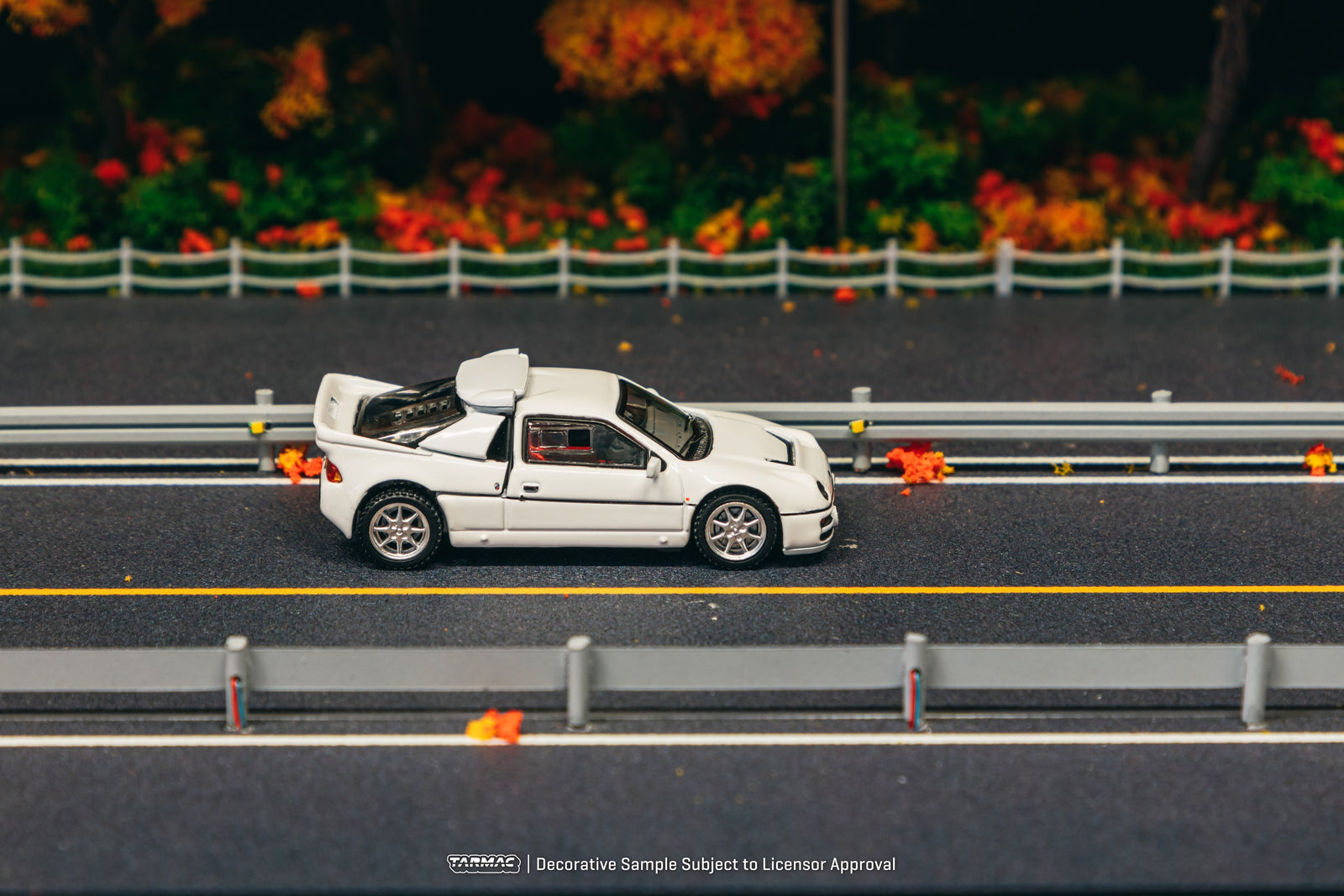 Tarmac Works 1/64 Ford RS200 White Diecast Model Car