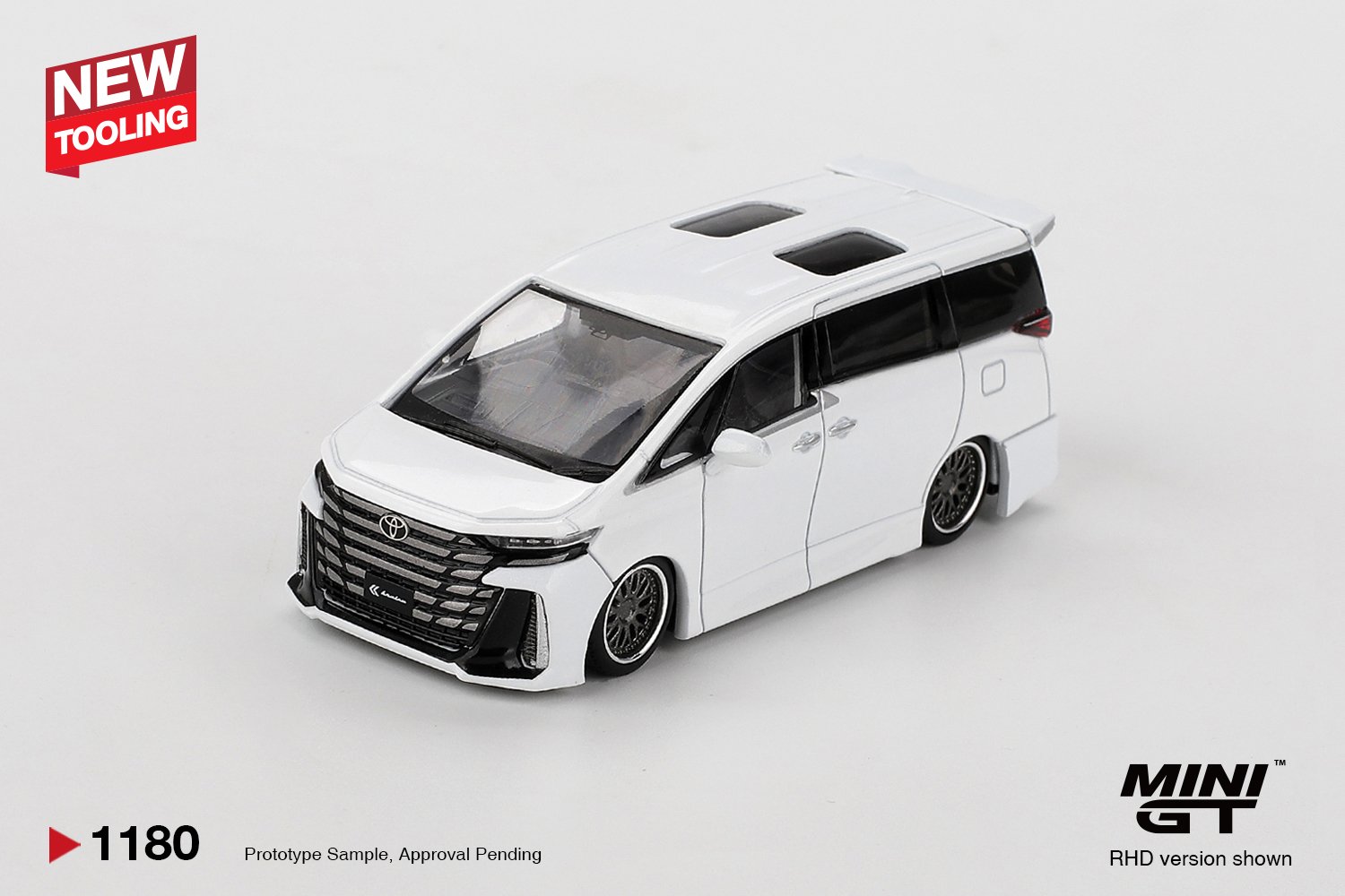 MINI GT #1180 Toyota Alphard 40 KUHL White LHD Diecast Model Car