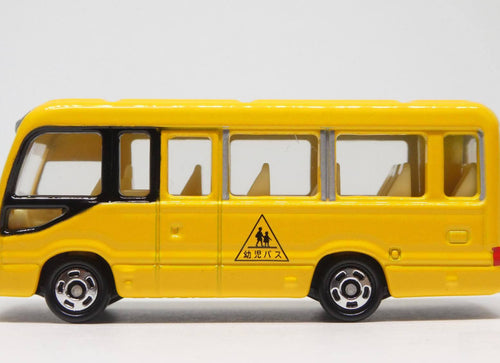Load image into Gallery viewer, Takara Tomy Tomica #49 Toyota Coaster Kindergarten Bus Scale 1/89 Diecast Car
