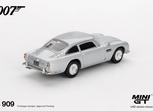 Load image into Gallery viewer, (Pre-order) Mini GT #909 1/64 Aston Martin DB5 “Casino Royale” w Eng Mini Poster
