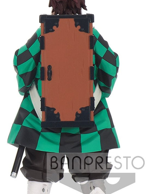 Load image into Gallery viewer, Banpresto Demon Slayer: Kimetsu No Yaiba Figure vol.18 (Tanjiro Kamado Ver. B)
