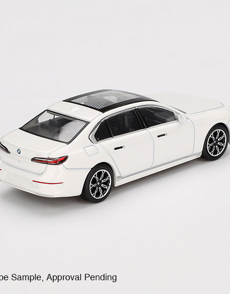 Mini GT #819 BMW i7 xDrive60 Mineral White LHD Diecast Model Car