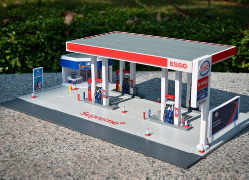 Load image into Gallery viewer, Tiny City Hong Kong Bd30 1/64 ESSO Gas Station Petrol Model Diorama
