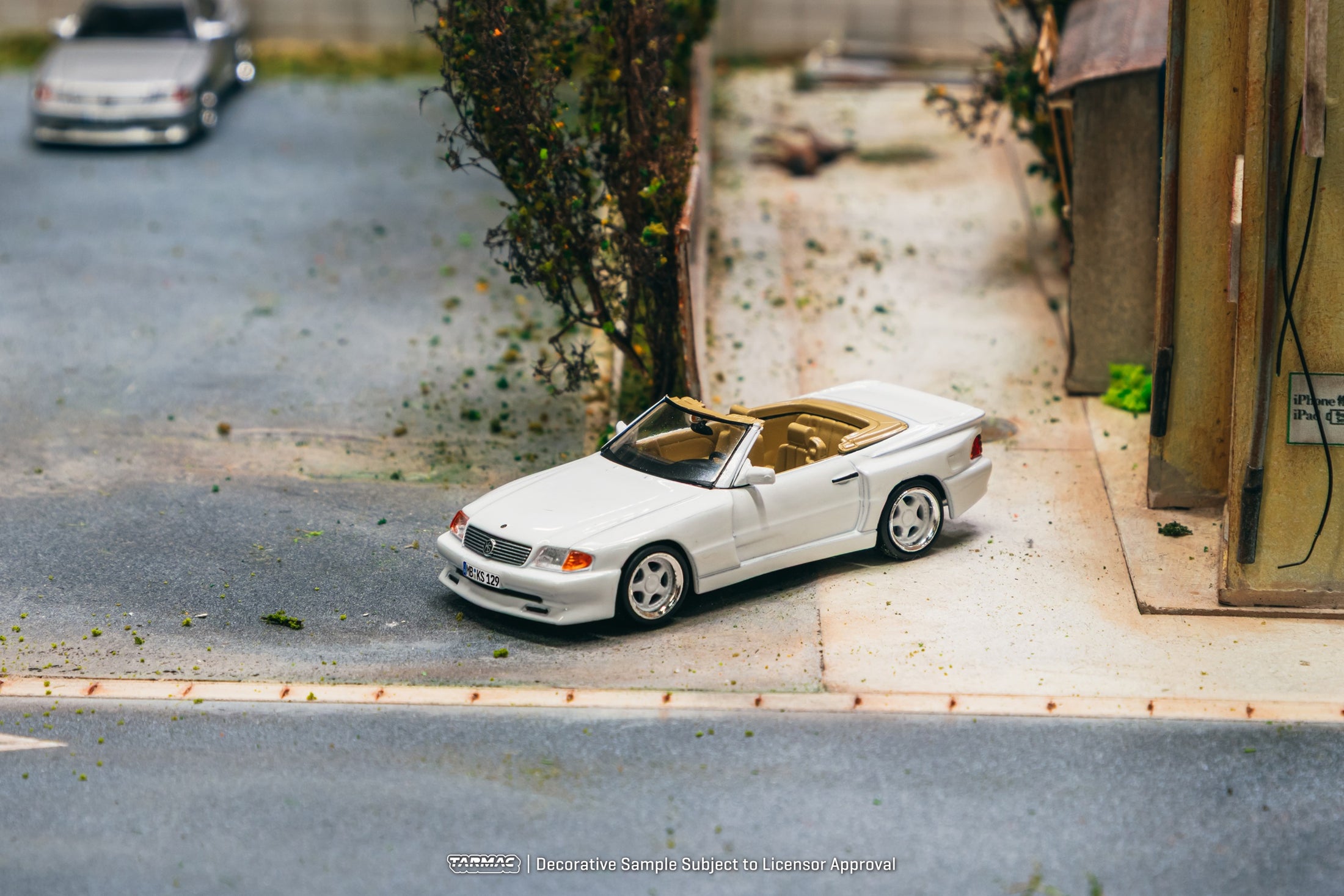 Tarmac Works 1/64 Mercedes-Benz SL 500 Koenig Specials White