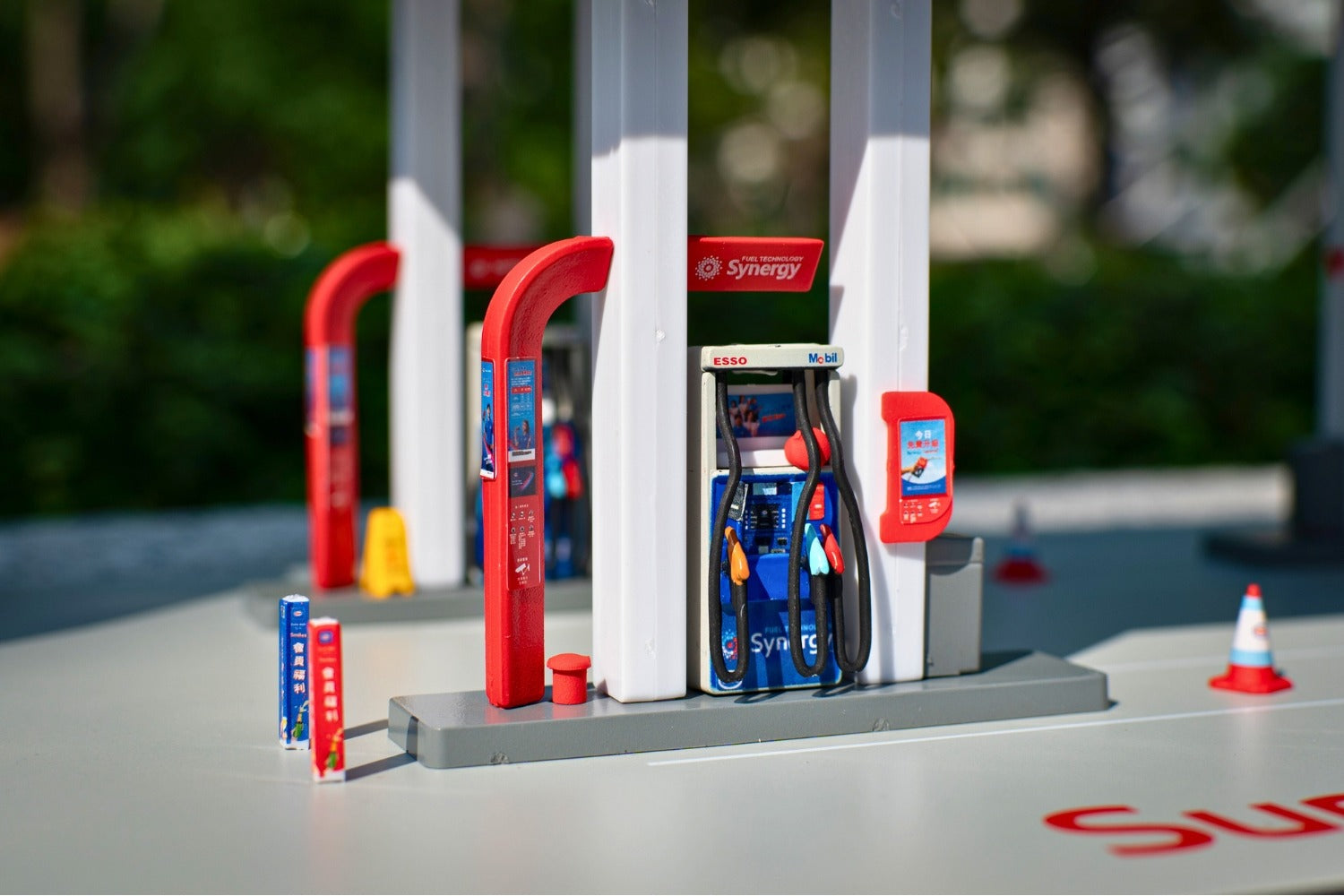 Tiny City Hong Kong Bd30 1/64 ESSO Gas Station Petrol Model Diorama
