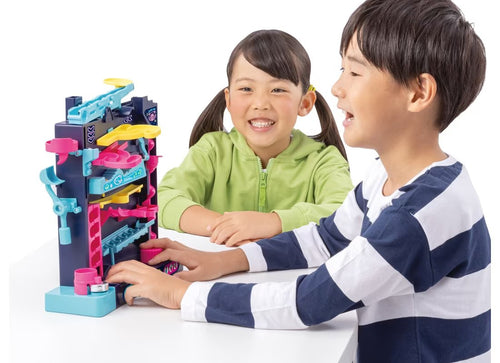 Load image into Gallery viewer, Takara Tomy Athletic Land Game Level Up (Children Board Game)
