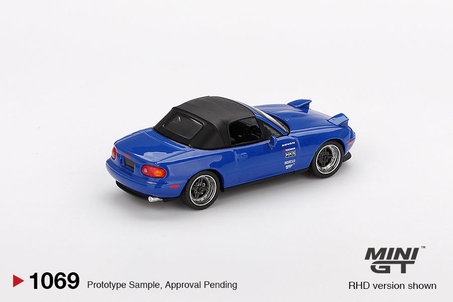 Mini GT #1069 Mazda Miata MX-5 (NA) Tuned Version Dark Blue LHD