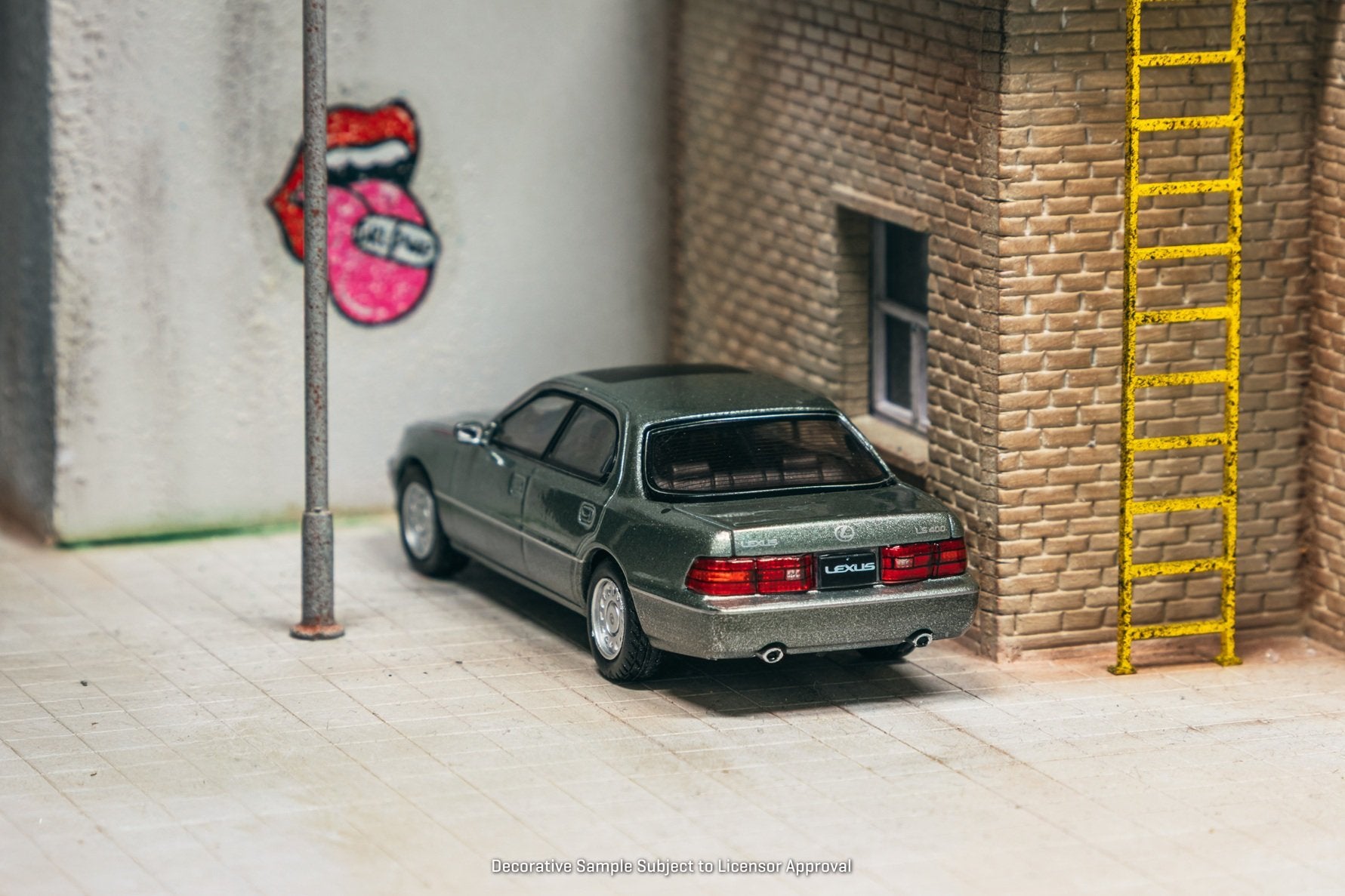 Tarmac Works 1:64 Lexus LS400 (UCF10) Flint Grey Diecast Model Car