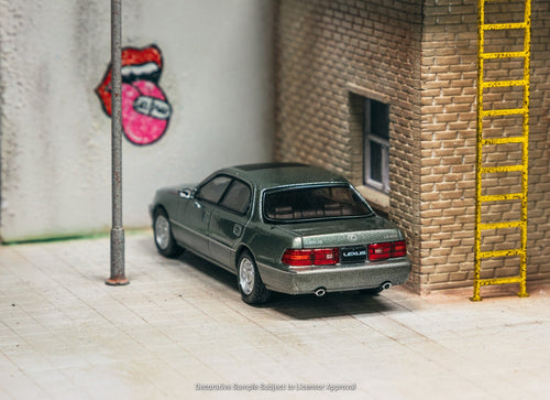 Load image into Gallery viewer, Tarmac Works 1:64 Lexus LS400 (UCF10) Flint Grey Diecast Model Car
