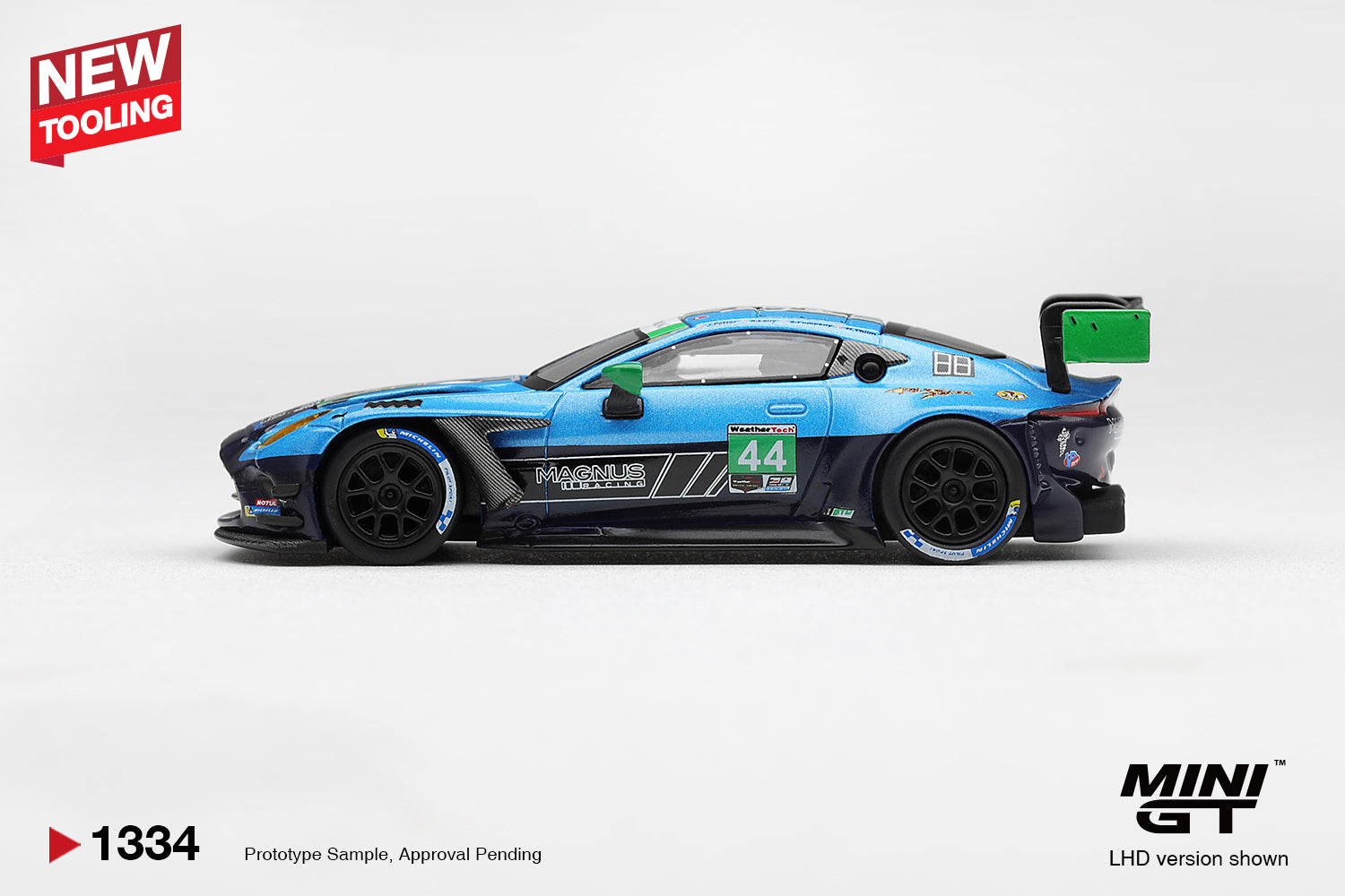 (Pre-order) Mini GT #1334 Aston Martin Vantage GT3 Evo#44 Magnus Racing 2025IMSA