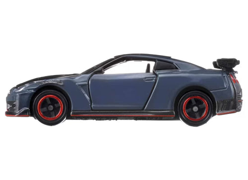 Load image into Gallery viewer, Takara Tomy Tomica 1:62 No.60 Nissan GT-R Nismo Diecast Mini Model Car
