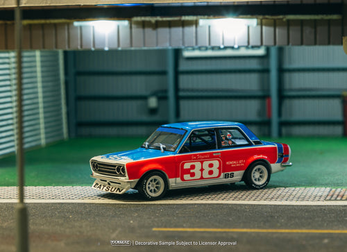 Load image into Gallery viewer, Tarmac Works 1/64 Datsun 510  SCCA National Championship 1973 Model

