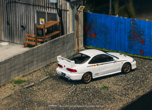 Load image into Gallery viewer, Tarmac Works 1/64 Honda Integra TYPE R DC2 MUGEN Championship White

