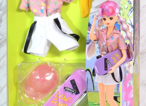 Load image into Gallery viewer, Takara Tomy Licca Chan Doll Accessory- Skateboard Street Dress Set
