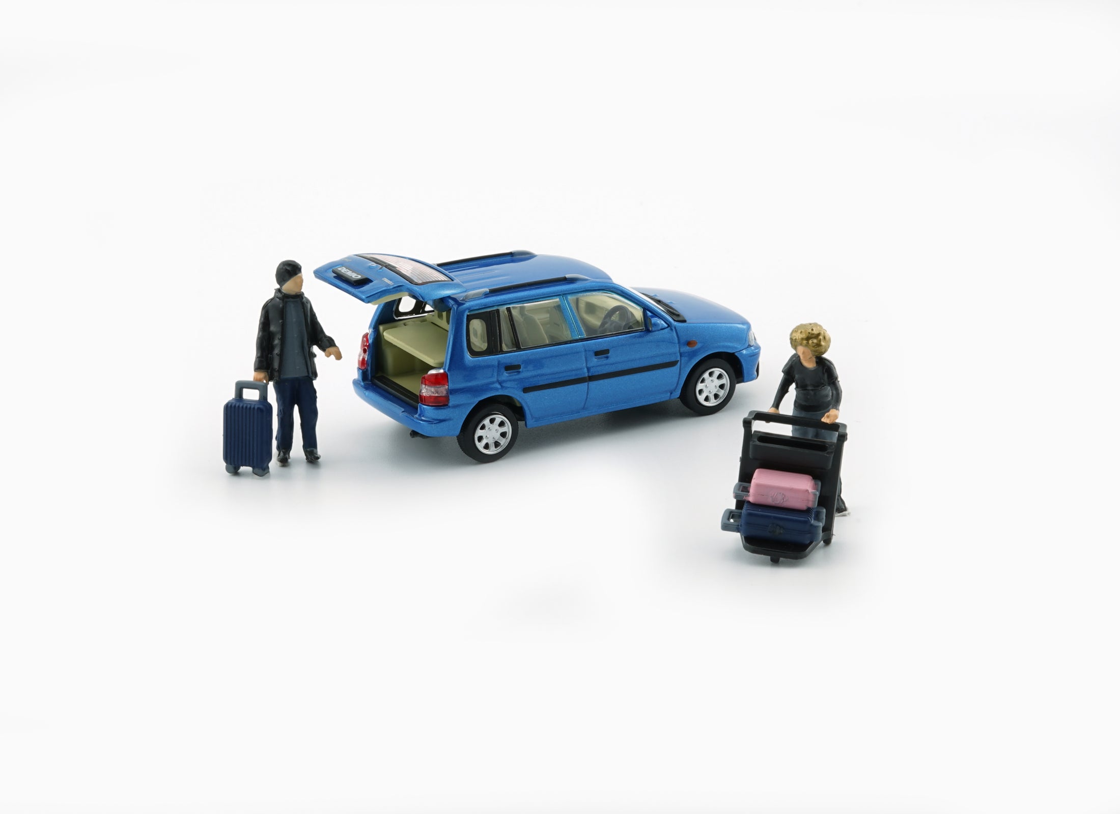 BMC 1/64 Mazda 1994 Demio (Metro) - Blue (RHD) Model with figures