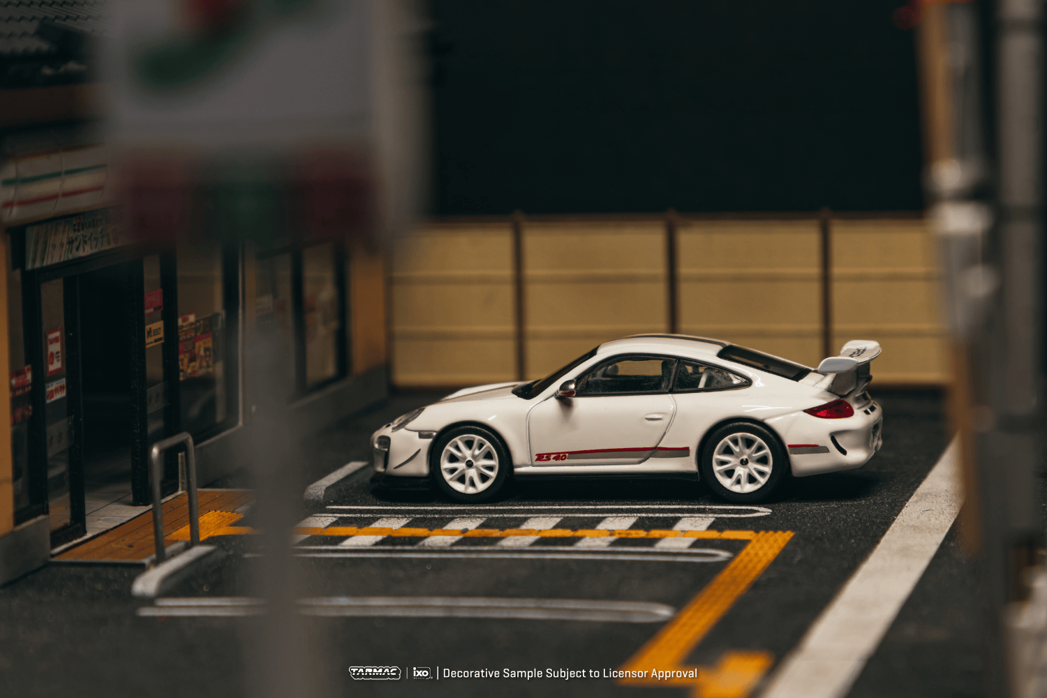 (Pre-order) Tarmac Works 1/64 Porsche 911 GT3 RS 4.0 (997.2) White