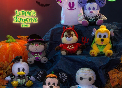 Load image into Gallery viewer, Hot Toys Disney Ghosts' Night Out Cosbi Plush Keychain Collection Full set of 6
