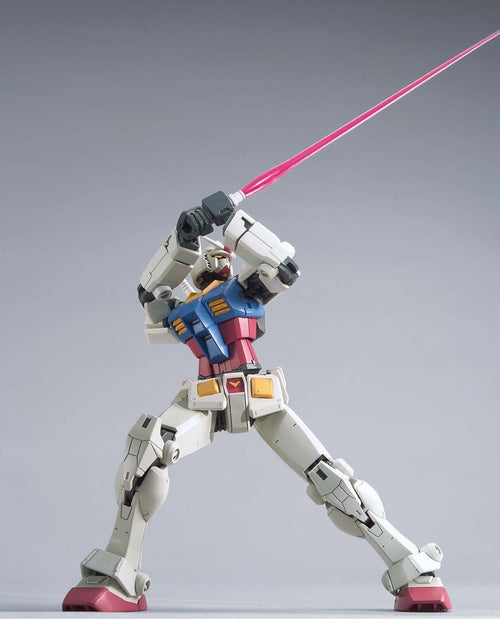 Load image into Gallery viewer, Bandai HG 1/144 RX-78-2 Gundam [Beyond Global] (Gundam Model Kits)
