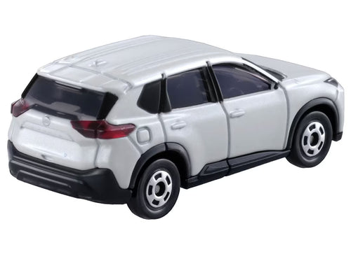 Load image into Gallery viewer, Takara Tomy Tomica #117 1/63 Diecast Car Toy Mini Nissan X-Trail (1st)
