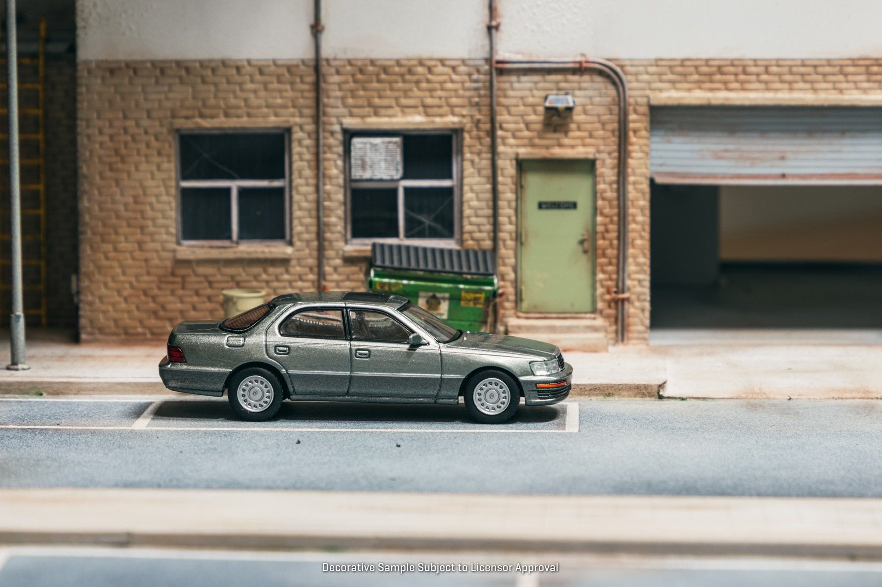 Tarmac Works 1:64 Lexus LS400 (UCF10) Flint Grey Diecast Model Car