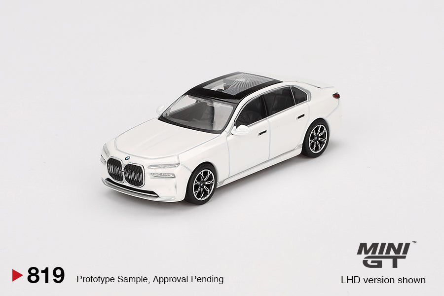 Mini GT #819 BMW i7 xDrive60 Mineral White LHD Diecast Model Car