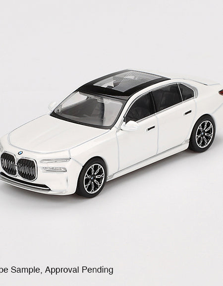 Mini GT #819 BMW i7 xDrive60 Mineral White RHD Diecast Model Car