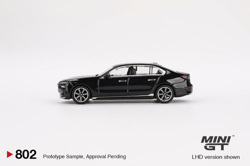 Load image into Gallery viewer, Mini GT #802 BMW i7 eDrive50 Black Sapphire Model Car RHD
