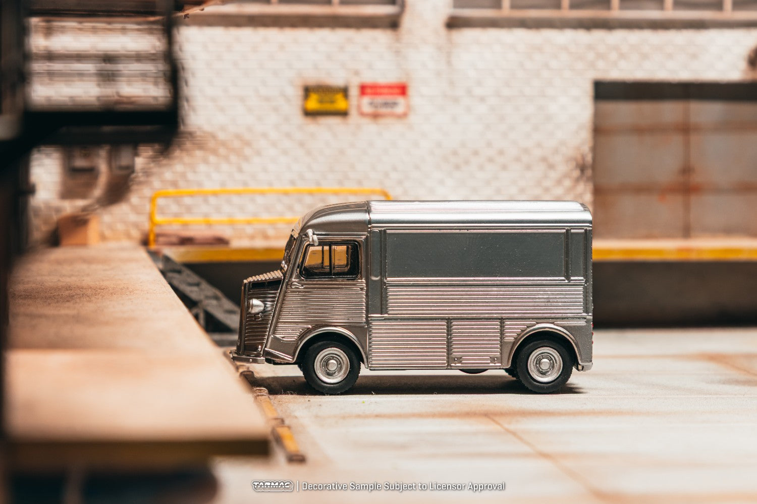 (Pre-order) Tarmac Works 1/64 Citroen Type H Silver Diecast Model Car