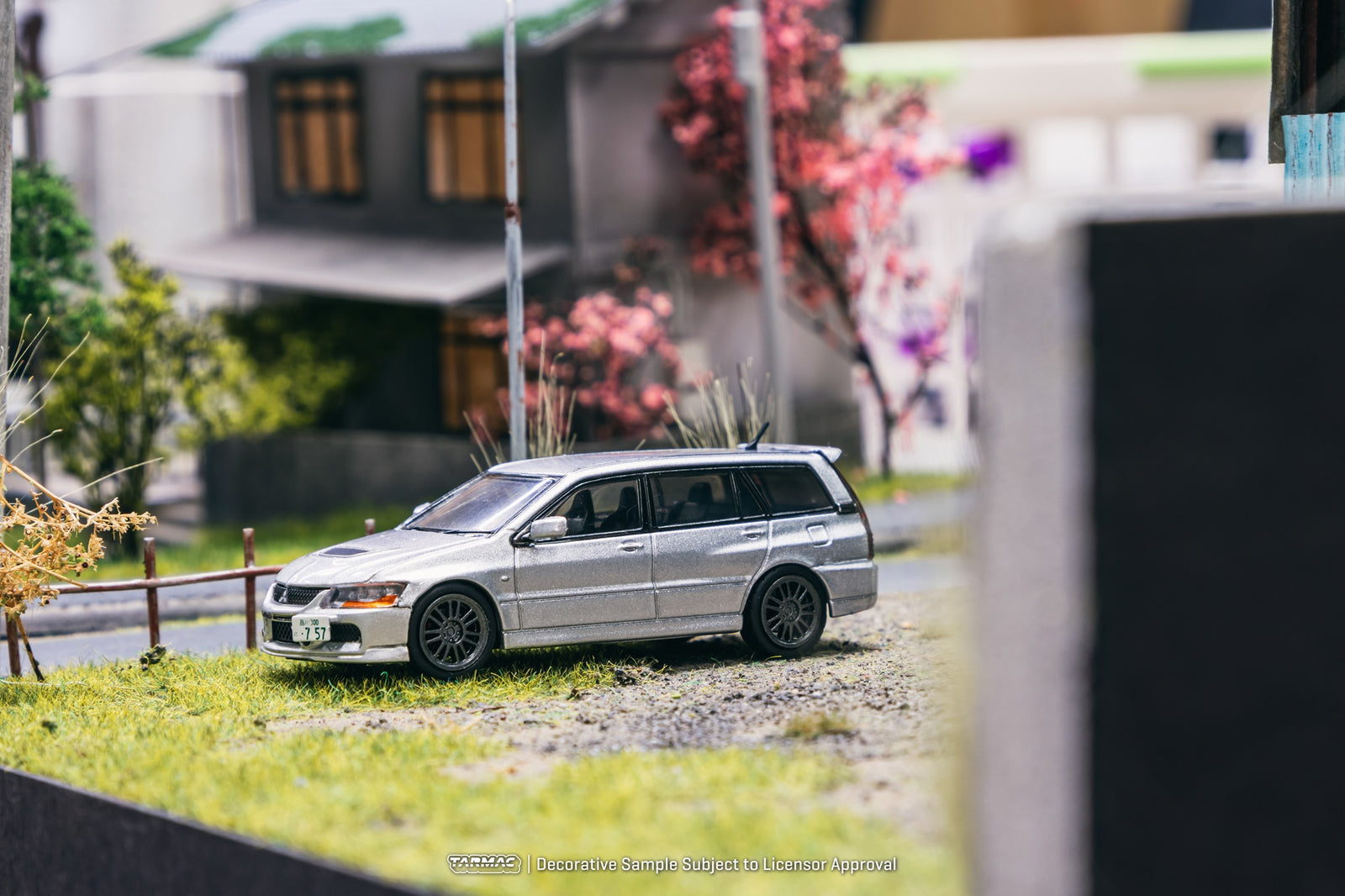 Tarmac Works Diecast Car 1/64 Mitsubishi Lancer Evolution Wagon