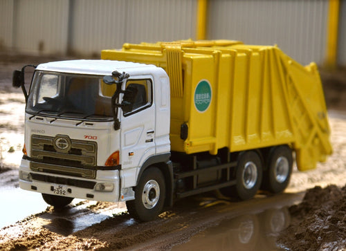 Load image into Gallery viewer, Tiny City 155 Die-cast 1/76 odel Car - HINO 700 Refuse Truck Model Car
