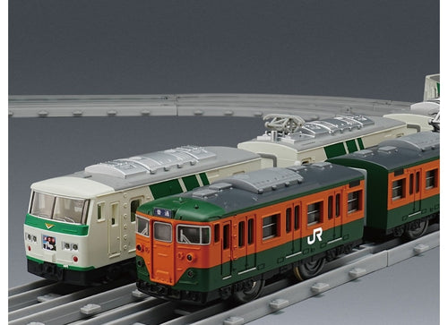 Load image into Gallery viewer, Takara Tomy Plarail Real Class J.R. Limited Express Series113 (JR East / Shonan)
