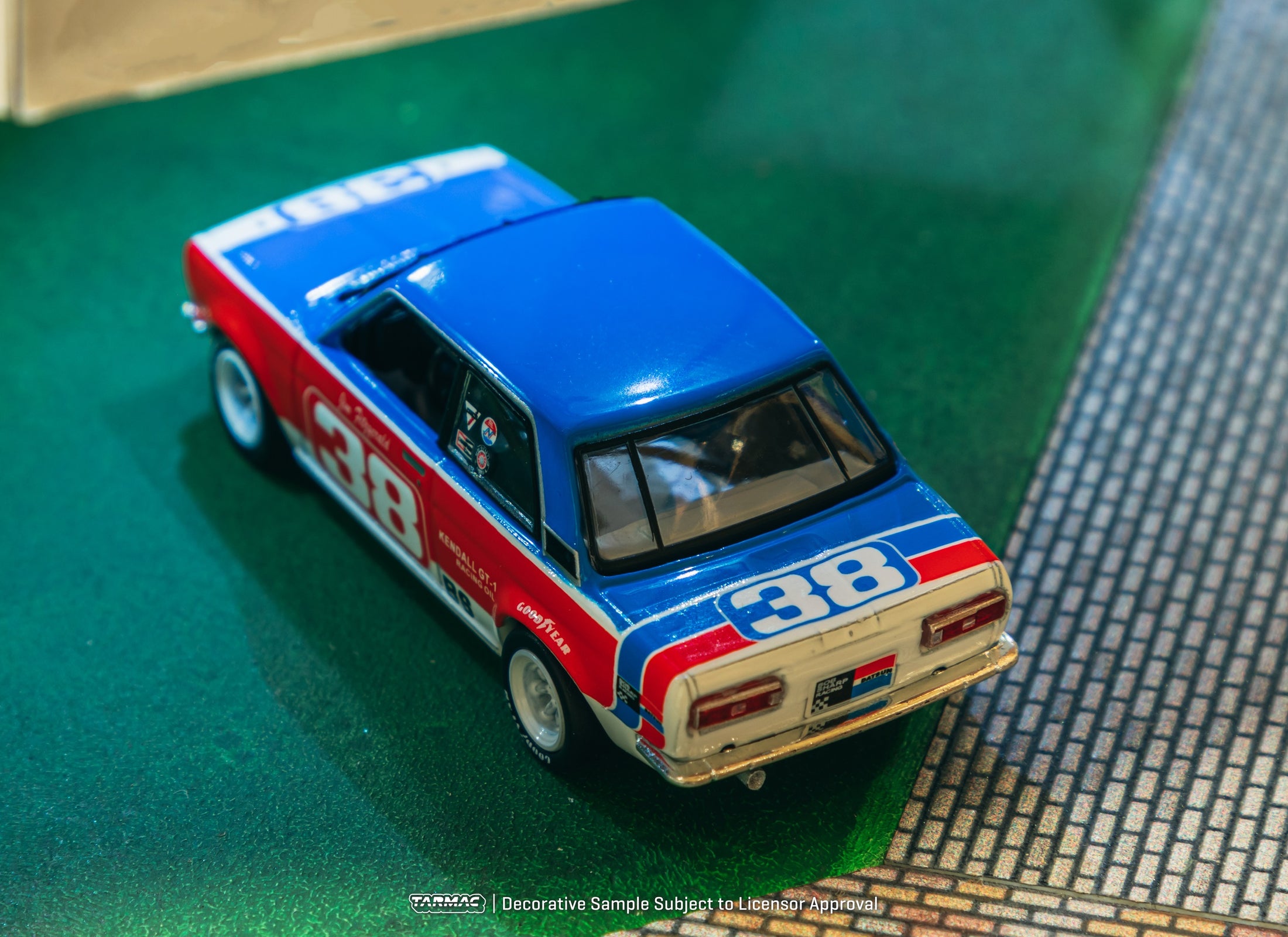 Tarmac Works 1/64 Datsun 510  SCCA National Championship 1973 Model