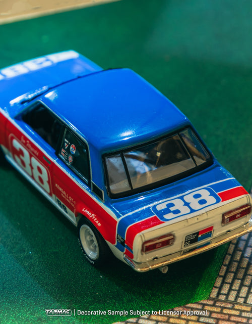 Load image into Gallery viewer, Tarmac Works 1/64 Datsun 510  SCCA National Championship 1973 Model
