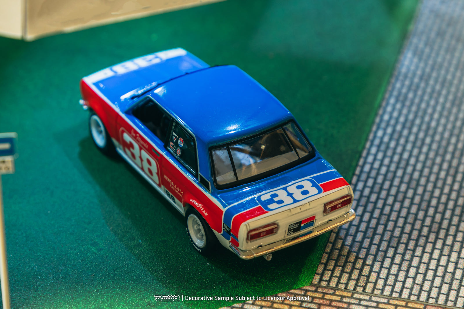 Tarmac Works 1/64 Datsun 510  SCCA National Championship 1973 Model