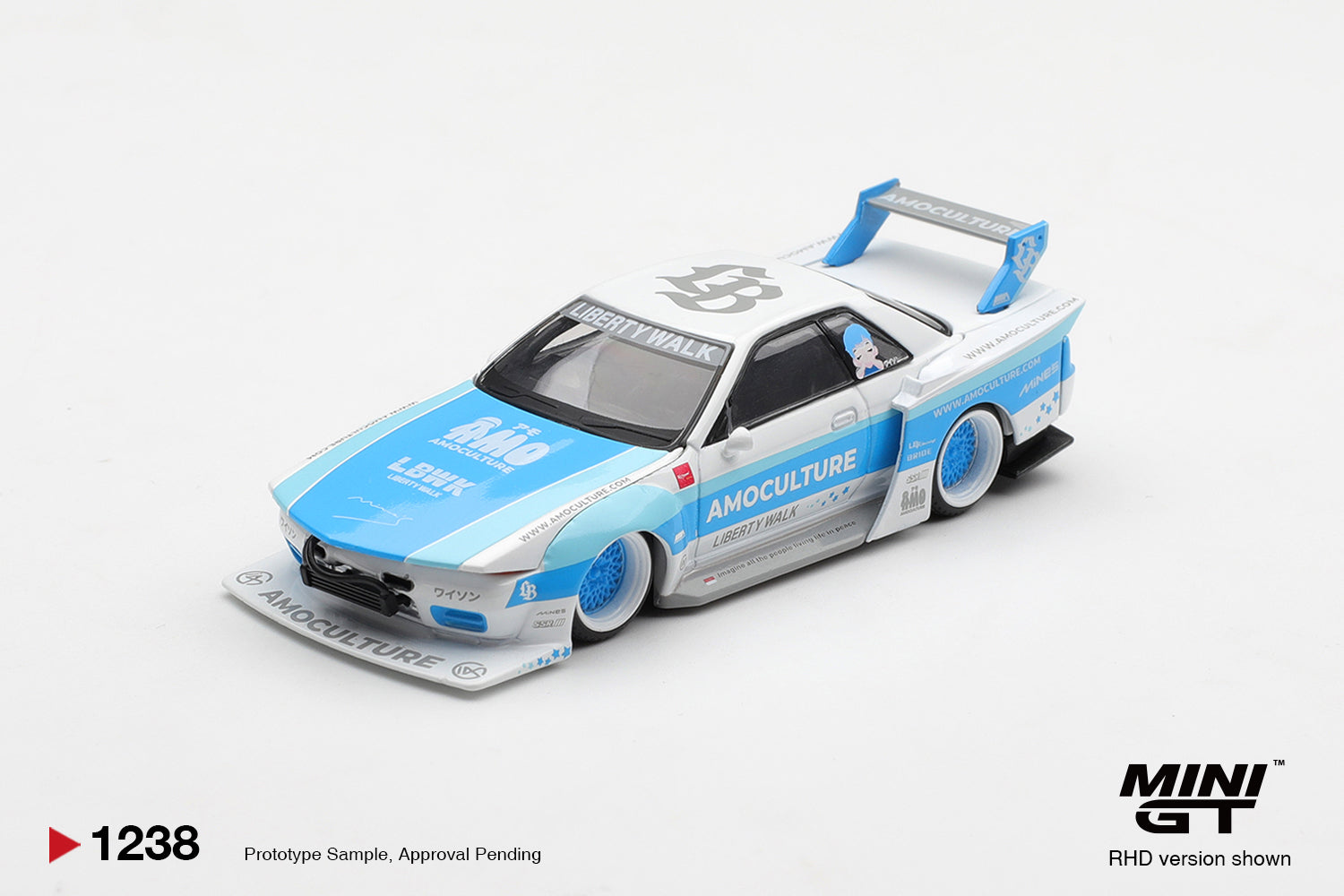 (Pre-order) Mini GT #1238 Nissan Skyline GT-R (R32) LBWK Kaido Work AMOCULTURE