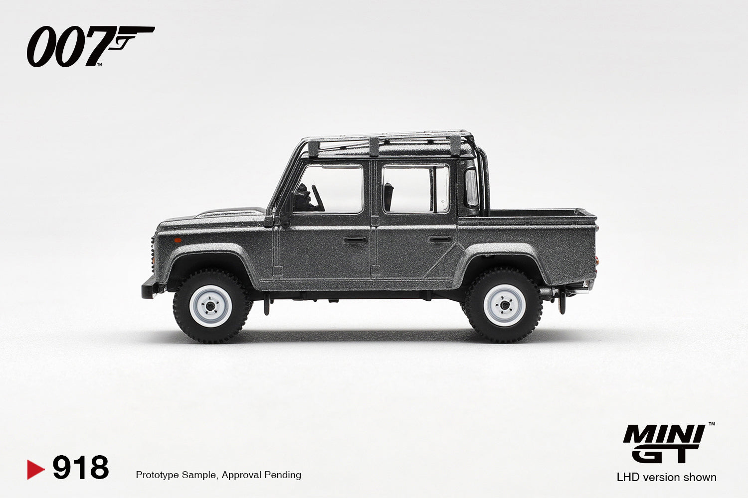 (Pre-order) Mini GT #918 Land Rover Defender 110 Crew Cab 007 Skyfall Diecast