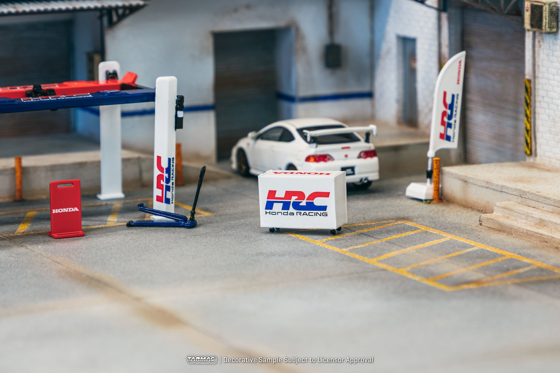 Tarmac Works 1/64 Garage tools set  Honda Racing Diorama