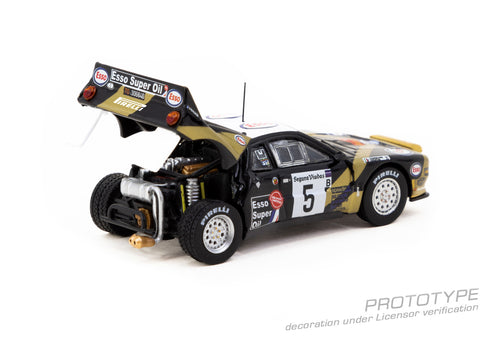Load image into Gallery viewer, Tarmac Works 1/64 Lancia 037 Rally Rally Catalunya 1985 Diecast Car
