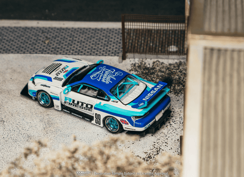 Load image into Gallery viewer, (Pre-order) Tarmac Works 1/64 LB-Super Silhouette Nissan SILVIA (S15) Diecast
