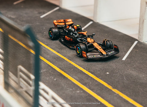 Load image into Gallery viewer, (Pre-order) Tarmac Works McLaren MCL60 Japanese Grand Prix 2023 Oscar Piastri
