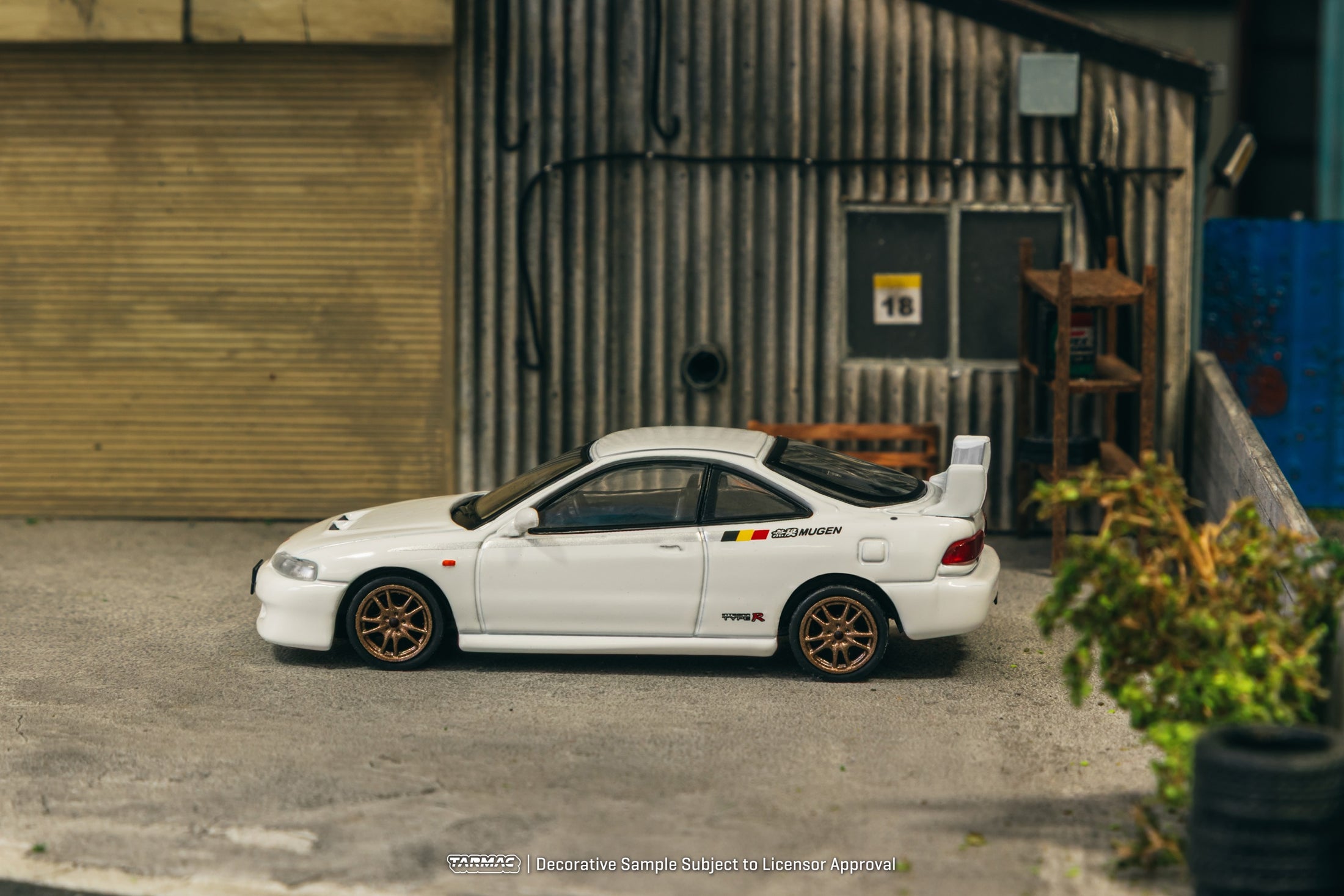Tarmac Works 1/64 Honda Integra TYPE R DC2 MUGEN Championship White