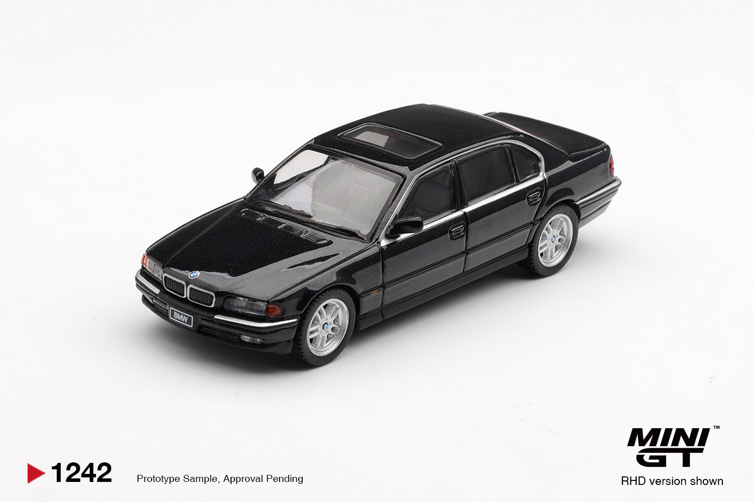 (Pre-order) Mini GT #1242 BMW 750IL Black Sapphire LHD Diecast Model Car
