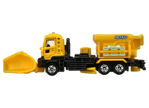 Load image into Gallery viewer, Takara Tomy Tomica #39 1/120 Deicing Material Spreader NWS60BC5 model car
