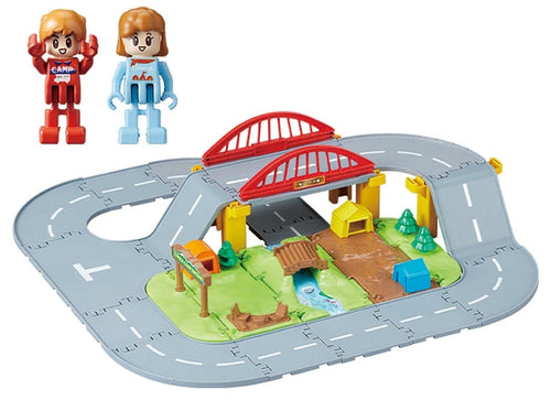 Load image into Gallery viewer, Takara Tomy Tomica Town Campsite 3D layout set with 2 mini figures
