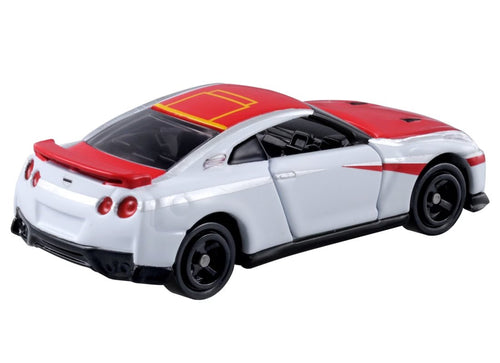 Load image into Gallery viewer, Takara Tomy Tomica Die-cast Car Shinkansen CW Nissan GT-R E6 Komachi Model Car

