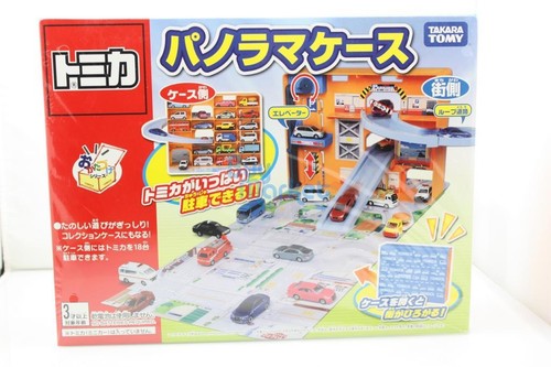 Load image into Gallery viewer, Tomica World Takara Tomy 3D Panorama Bag Case Playset can contain 19 car diecast
